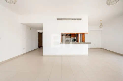2 Bedrooms Apartment in South Ridge 3