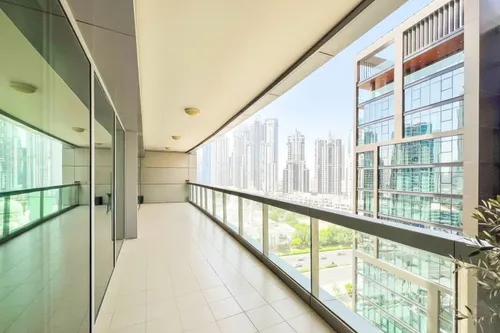 2 Bedrooms Apartment in 8 Boulevard Walk