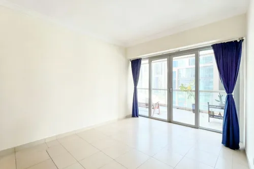 2 Bedrooms Apartment in 8 Boulevard Walk