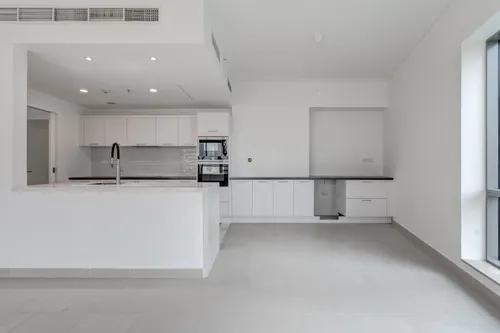 2 Bedrooms Apartment in South Ridge 3