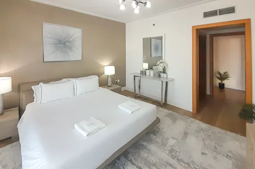 3 Bedrooms Apartment in Opera Grand