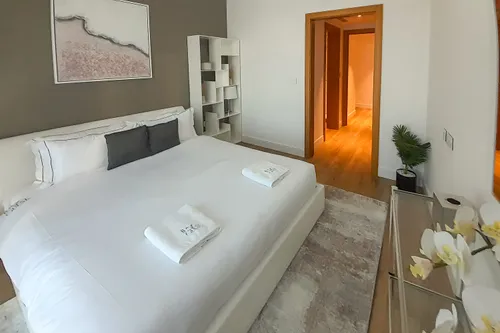 3 Bedrooms Apartment in Opera Grand