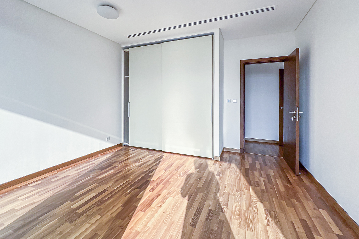 2 Bedrooms Apartment in Burj Daman