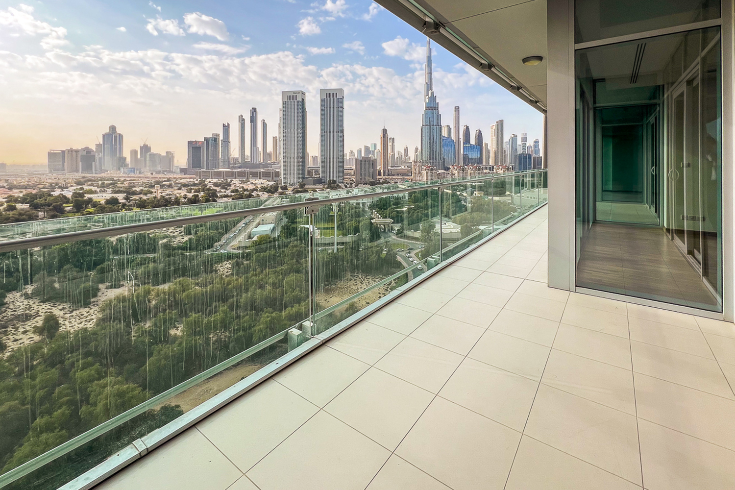 2 Bedrooms Apartment in Burj Daman