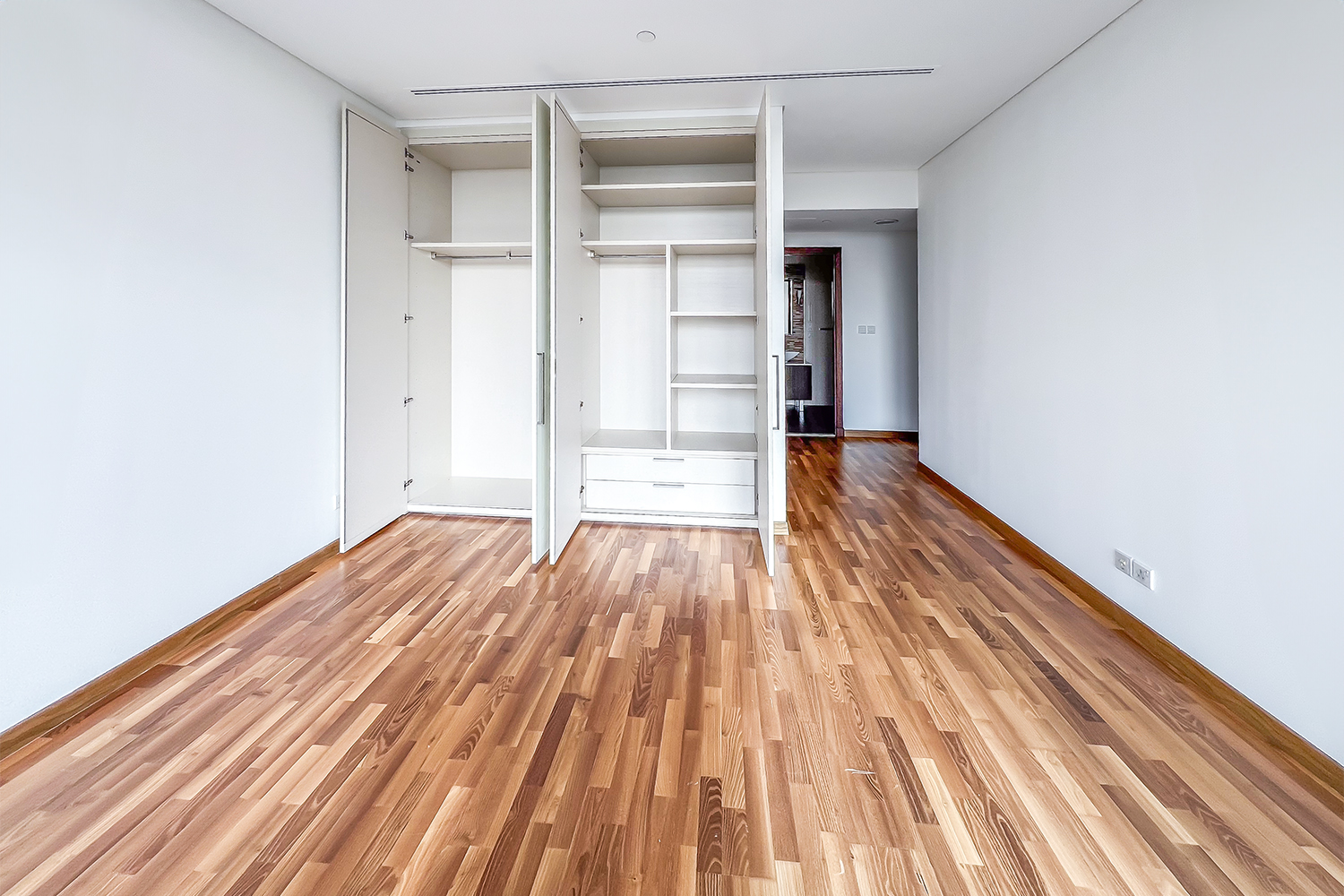 2 Bedrooms Apartment in Burj Daman