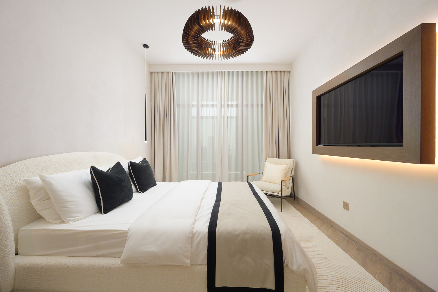 3 Bedrooms Apartment in Central Park Residential Tower