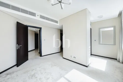 2 Bedrooms Apartment in Sky Gardens