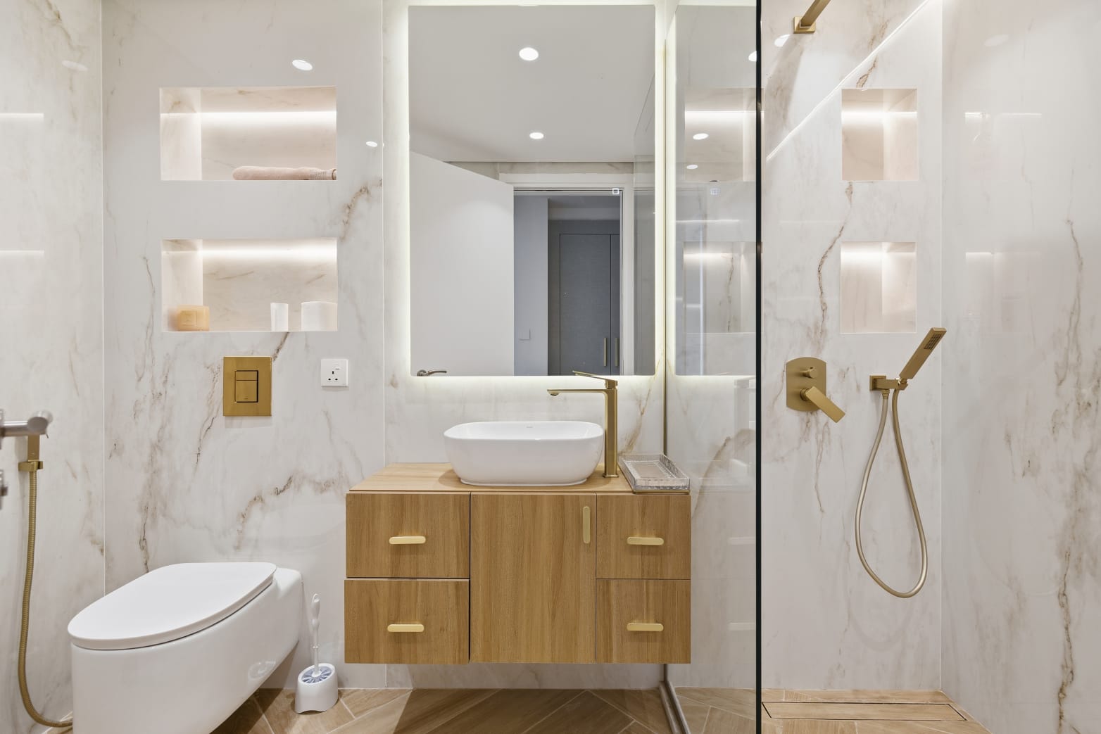 2 Bedrooms Apartment in Sky Gardens