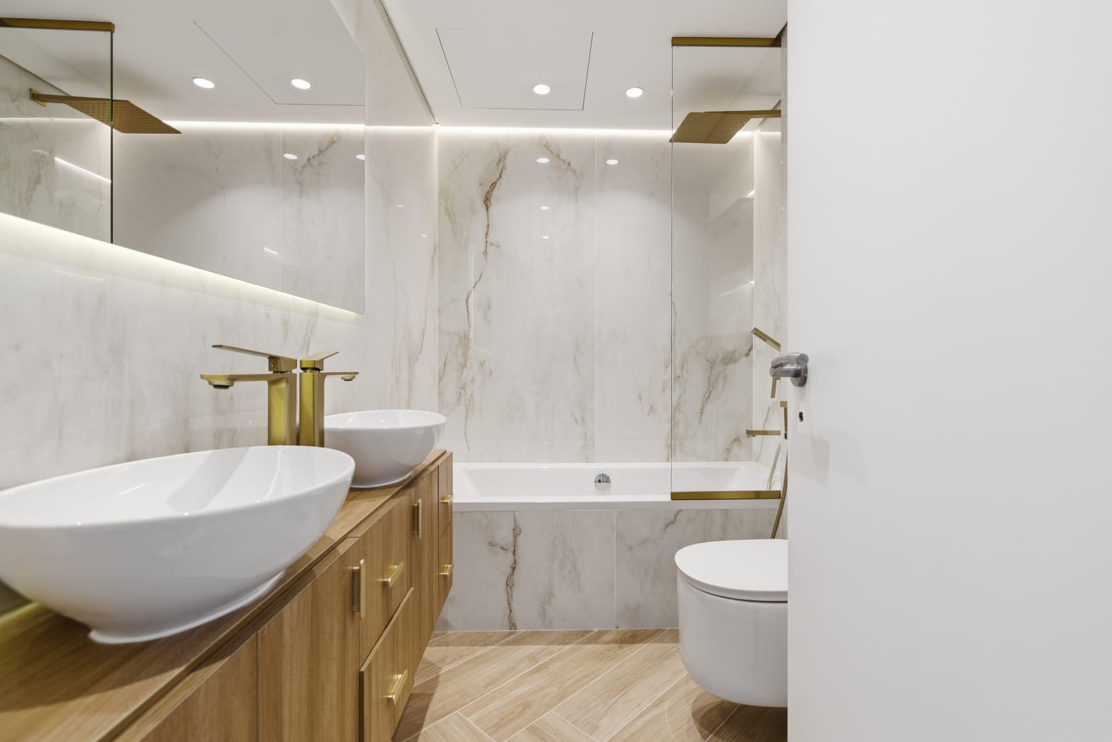 2 Bedrooms Apartment in Sky Gardens