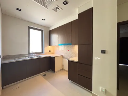 5 Bedrooms Villa in Golf Place 2