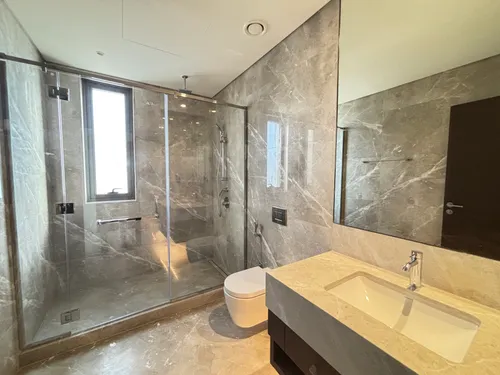 5 Bedrooms Villa in Golf Place 2