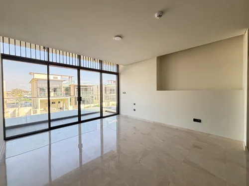 5 Bedrooms Villa in Golf Place 2