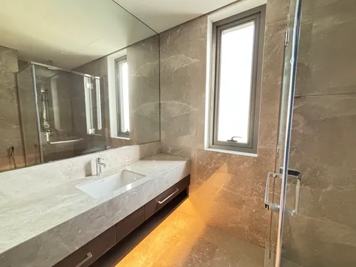 5 Bedrooms Villa in Golf Place 2