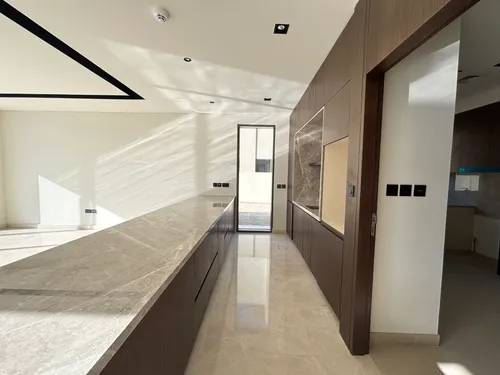 5 Bedrooms Villa in Golf Place 2