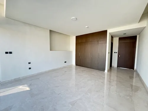 5 Bedrooms Villa in Golf Place 2