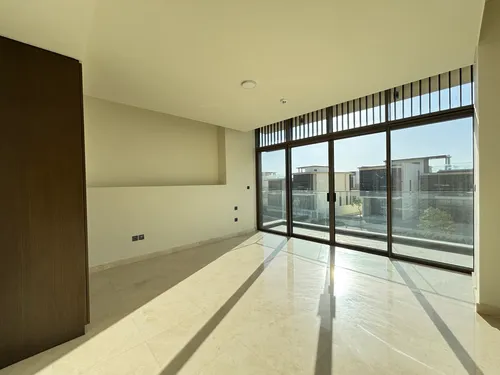 5 Bedrooms Villa in Golf Place 2