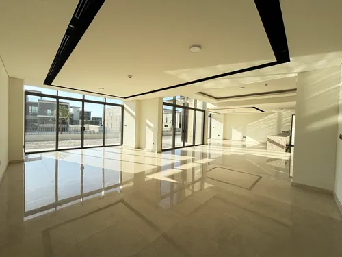 5 Bedrooms Villa in Golf Place 2