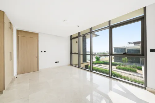 5 Bedrooms Villa in Golf Place 2