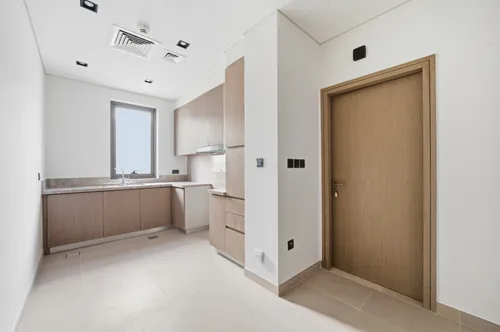 5 Bedrooms Villa in Golf Place 2