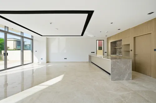 5 Bedrooms Villa in Golf Place 2