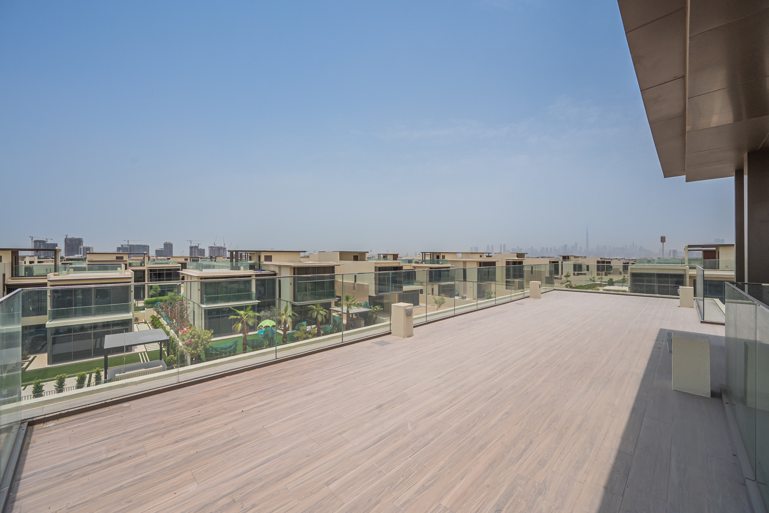 5 Bedrooms Villa in Golf Place 2