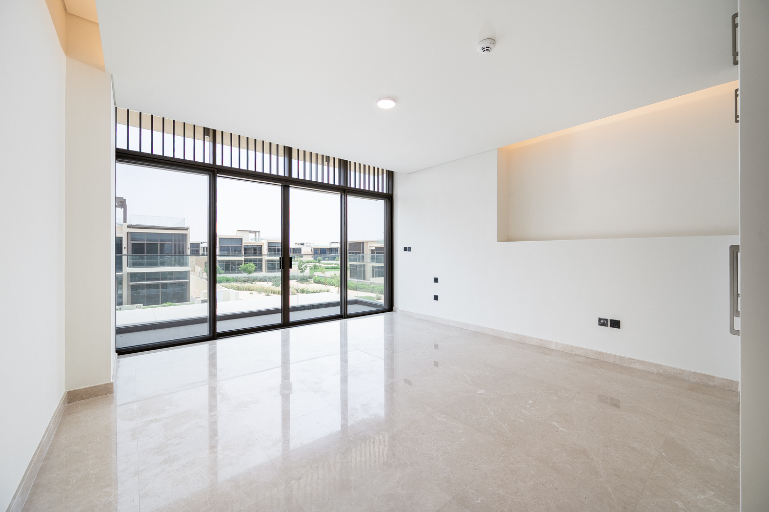 5 Bedrooms Villa in Golf Place 2