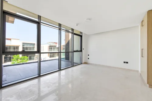 5 Bedrooms Villa in Golf Place 2