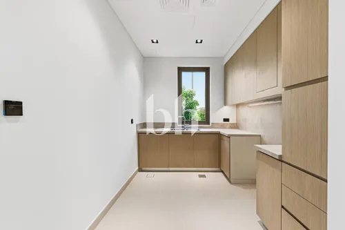 5 Bedrooms Villa in Golf Place 2