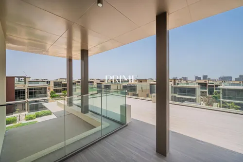 5 Bedrooms Villa in Golf Place 2