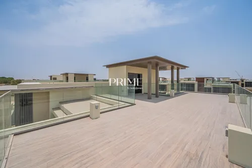 5 Bedrooms Villa in Golf Place 2