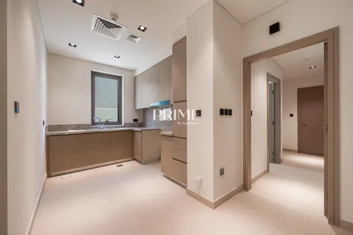 5 Bedrooms Villa in Golf Place 2