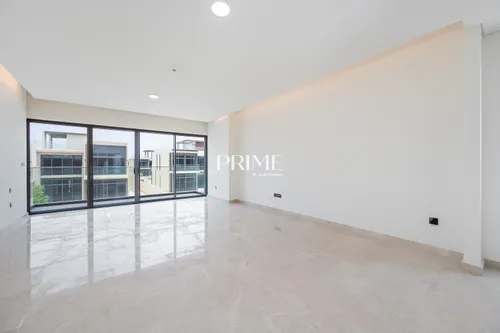 5 Bedrooms Villa in Golf Place 2