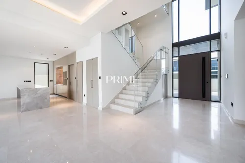 5 Bedrooms Villa in Golf Place 2