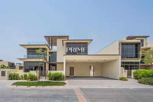 5 Bedrooms Villa in Golf Place 2