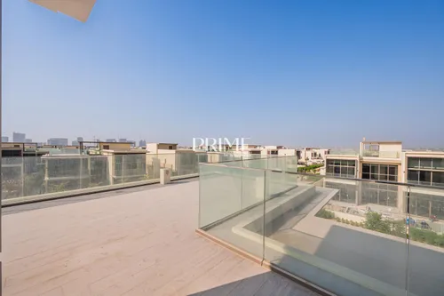 5 Bedrooms Villa in Golf Place 2