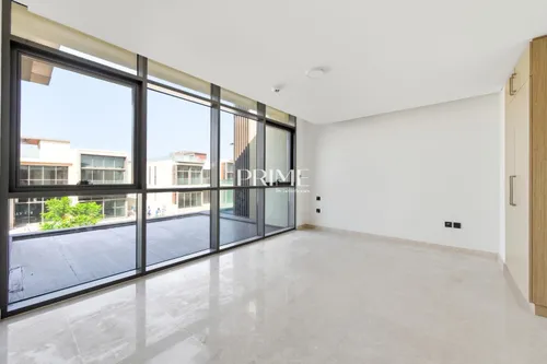 5 Bedrooms Villa in Golf Place 2