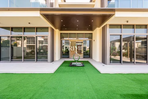 5 Bedrooms Villa in Golf Place 2