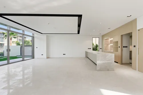 5 Bedrooms Villa in Golf Place 2