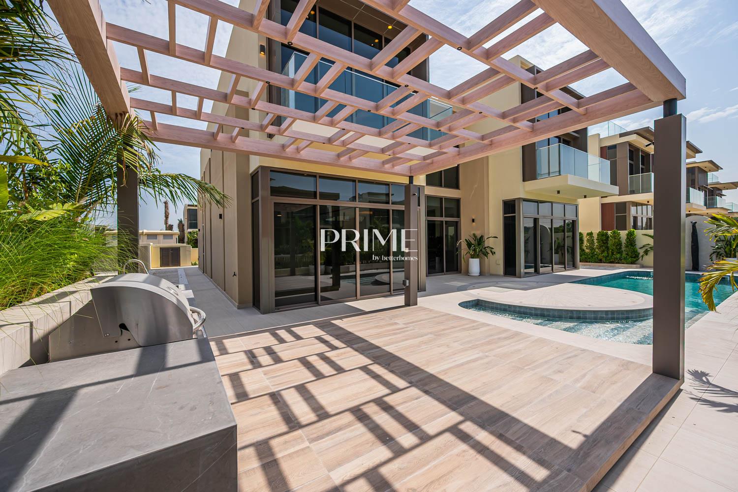 5 Bedrooms Villa in Golf Place 2