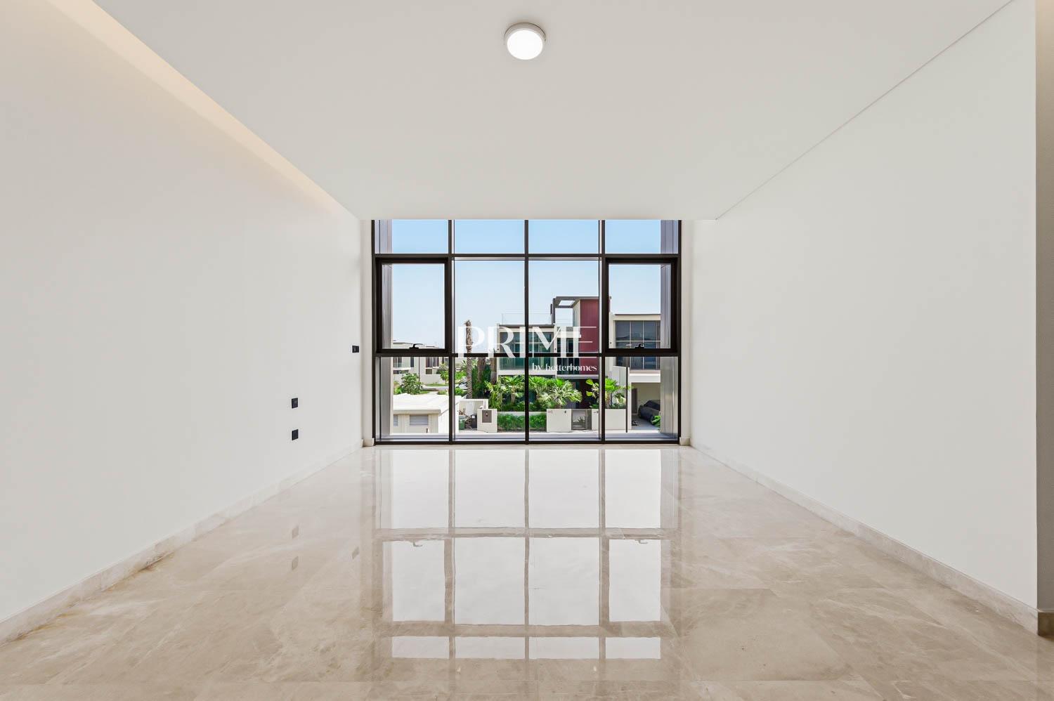 5 Bedrooms Villa in Golf Place 2