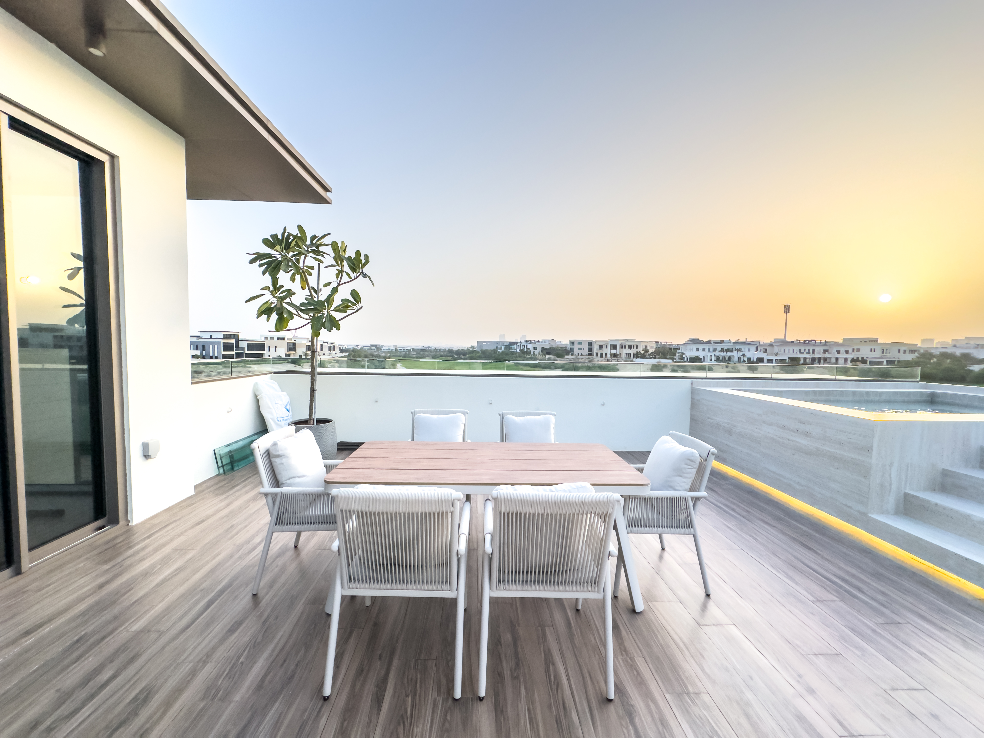 6 Bedrooms Villa in Golf Place 2