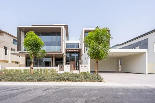 6 Bedrooms Villa in Golf Place 2