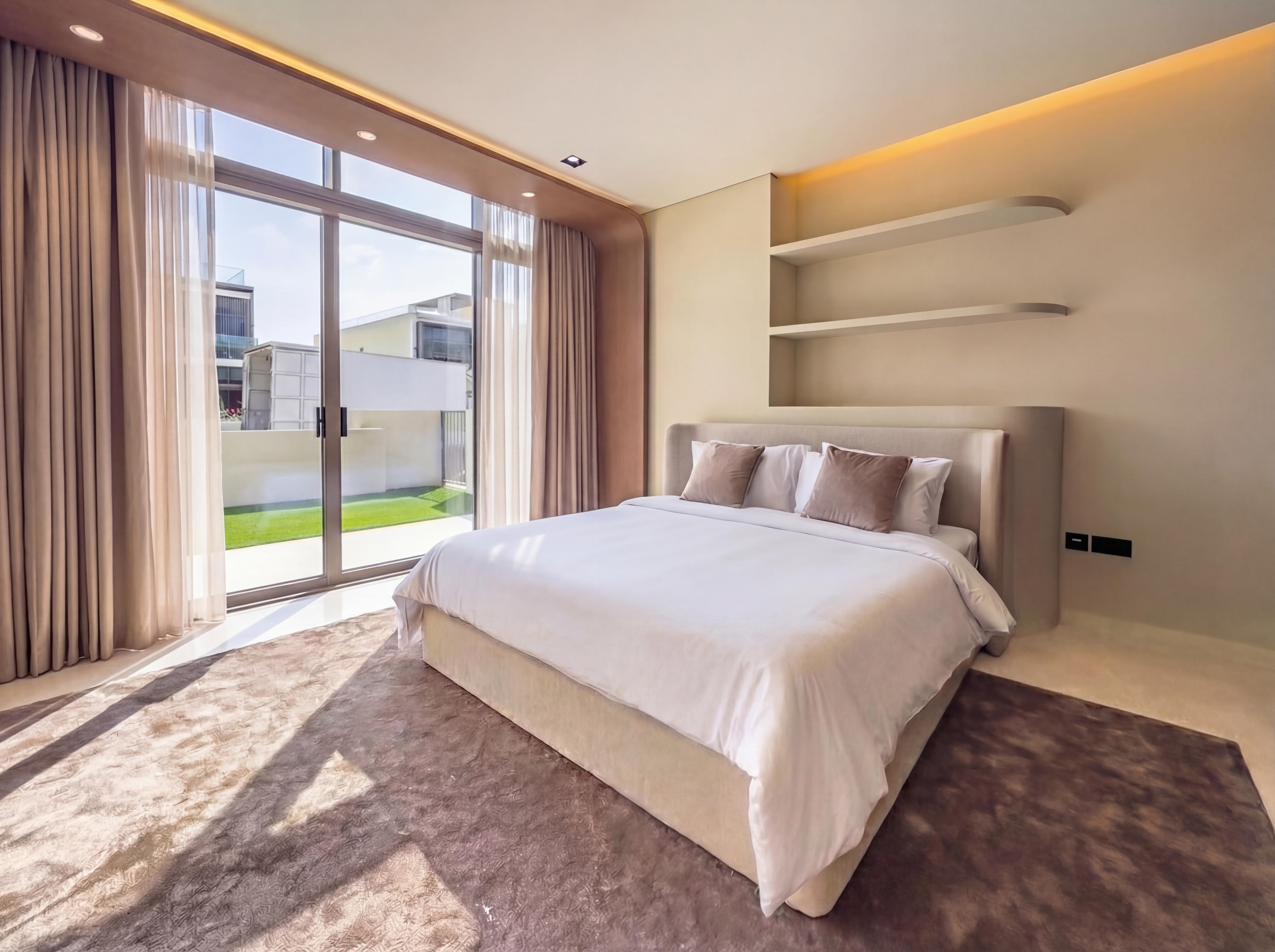 5 Bedrooms Villa in Golf Place 2