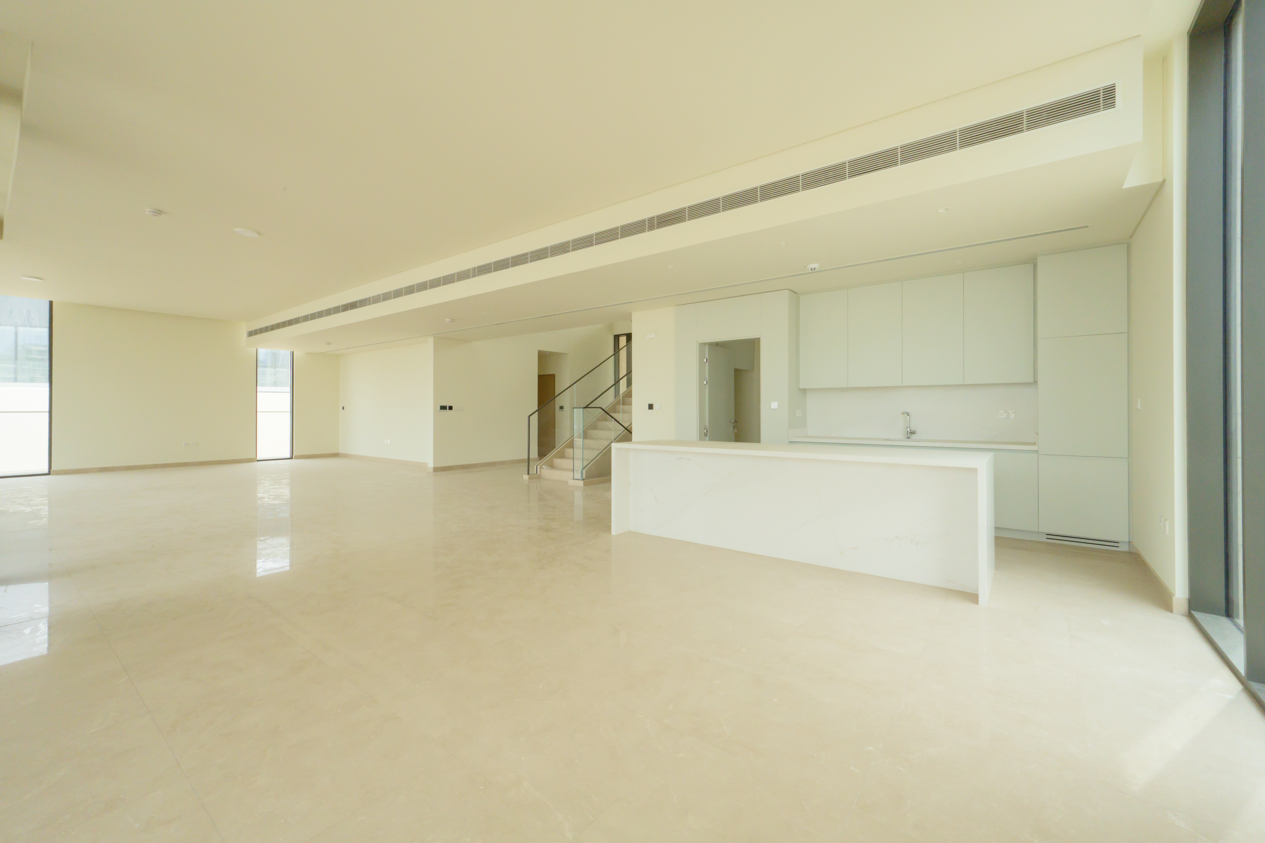 5 Bedrooms Villa in Address Hillcrest