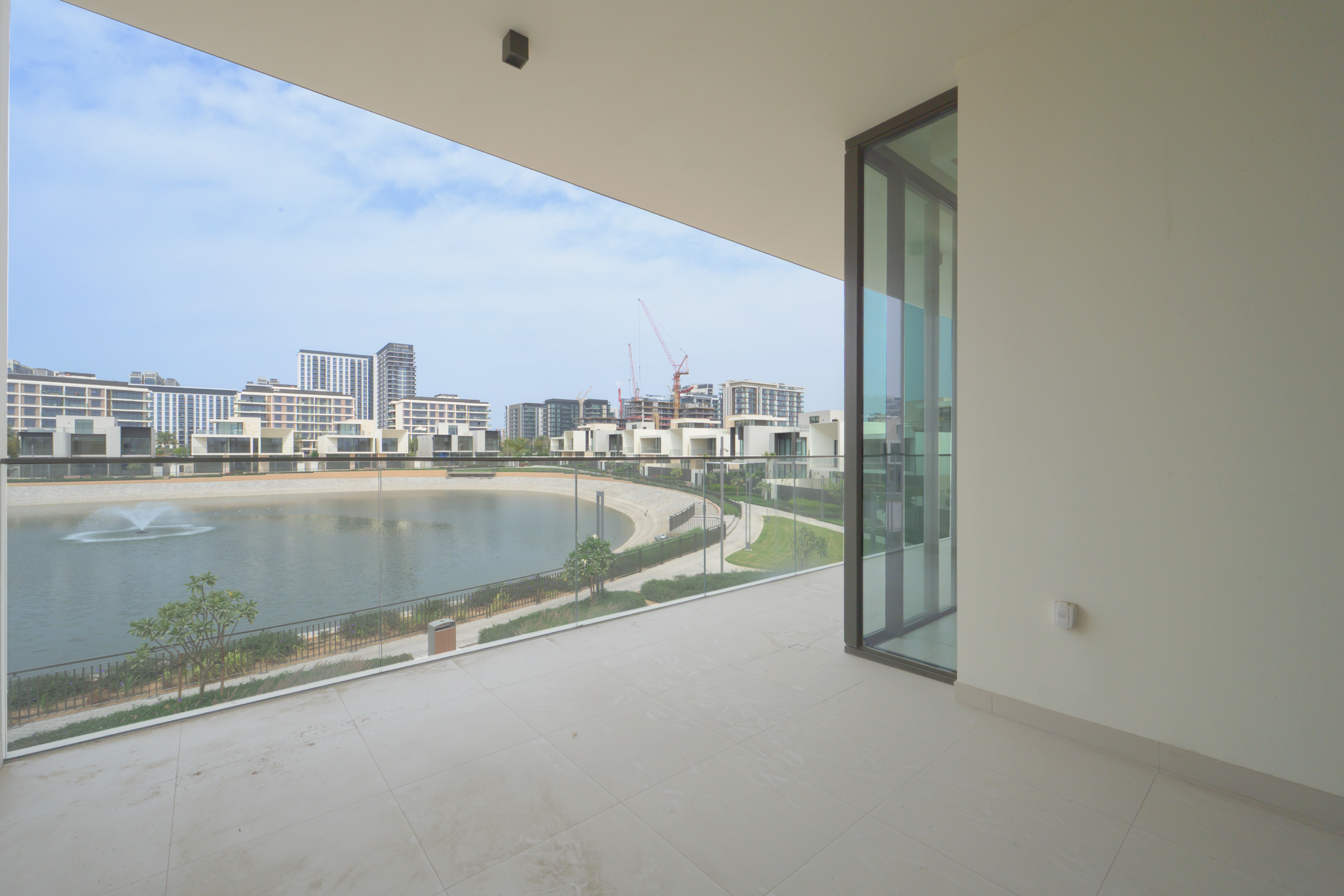 5 Bedrooms Villa in Address Hillcrest