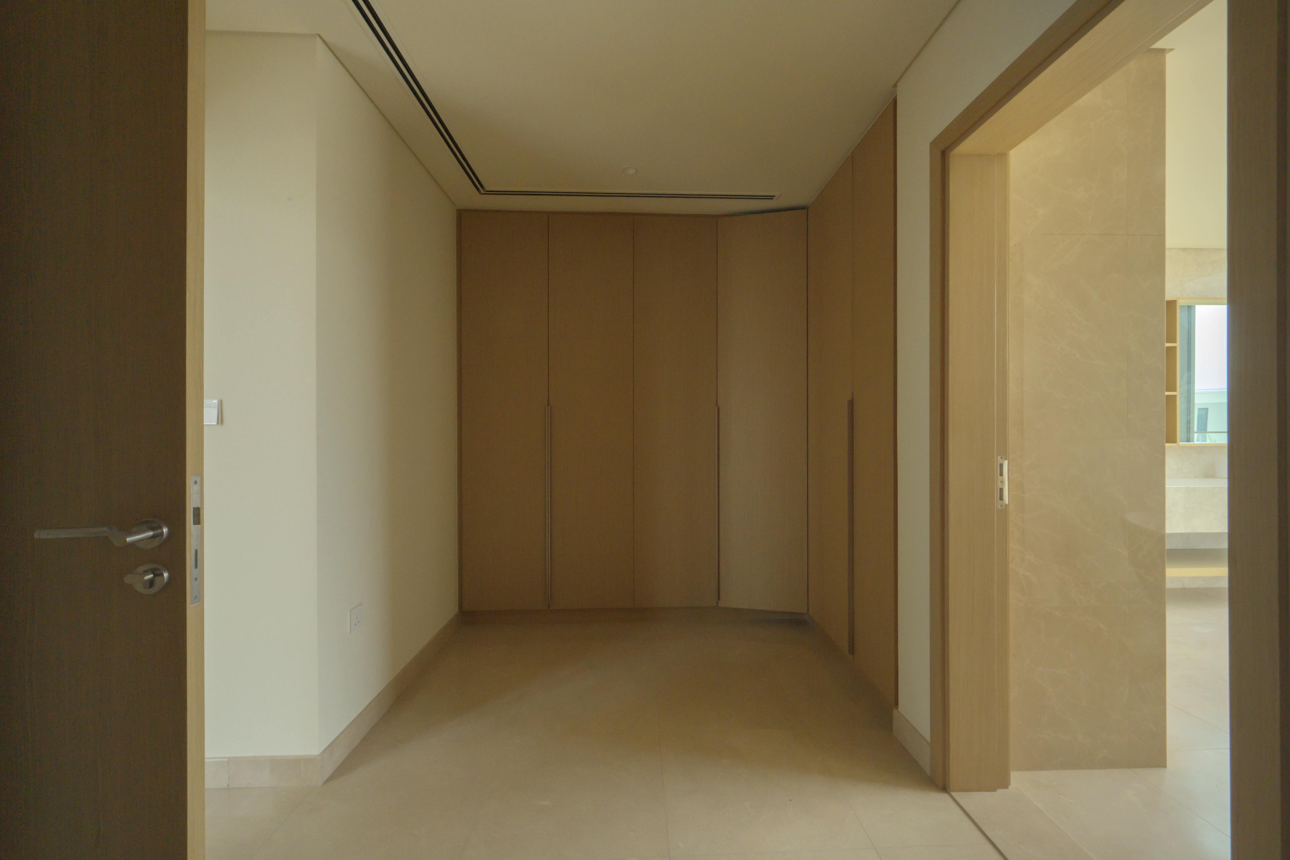 5 Bedrooms Villa in Address Hillcrest