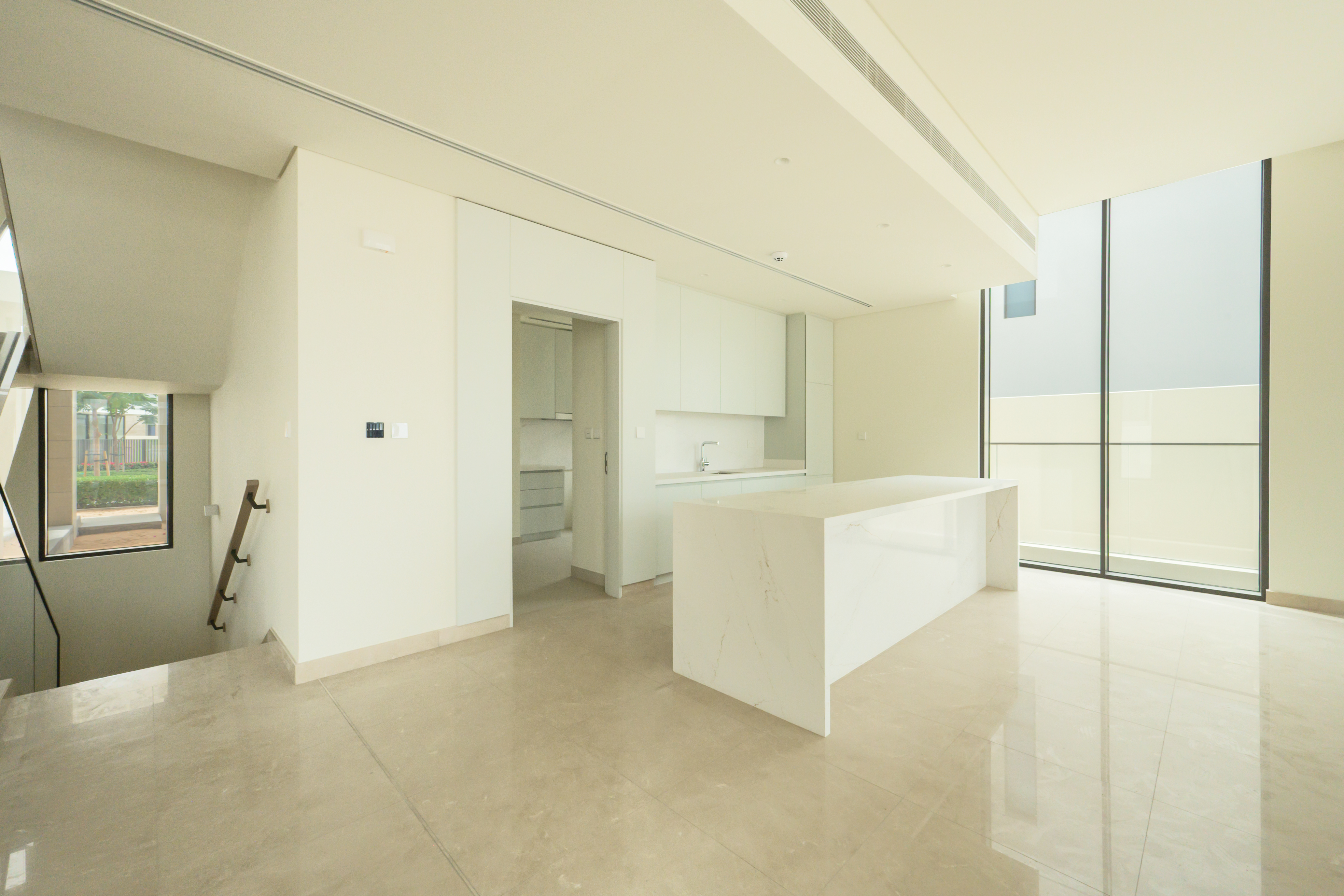 5 Bedrooms Villa in Address Hillcrest