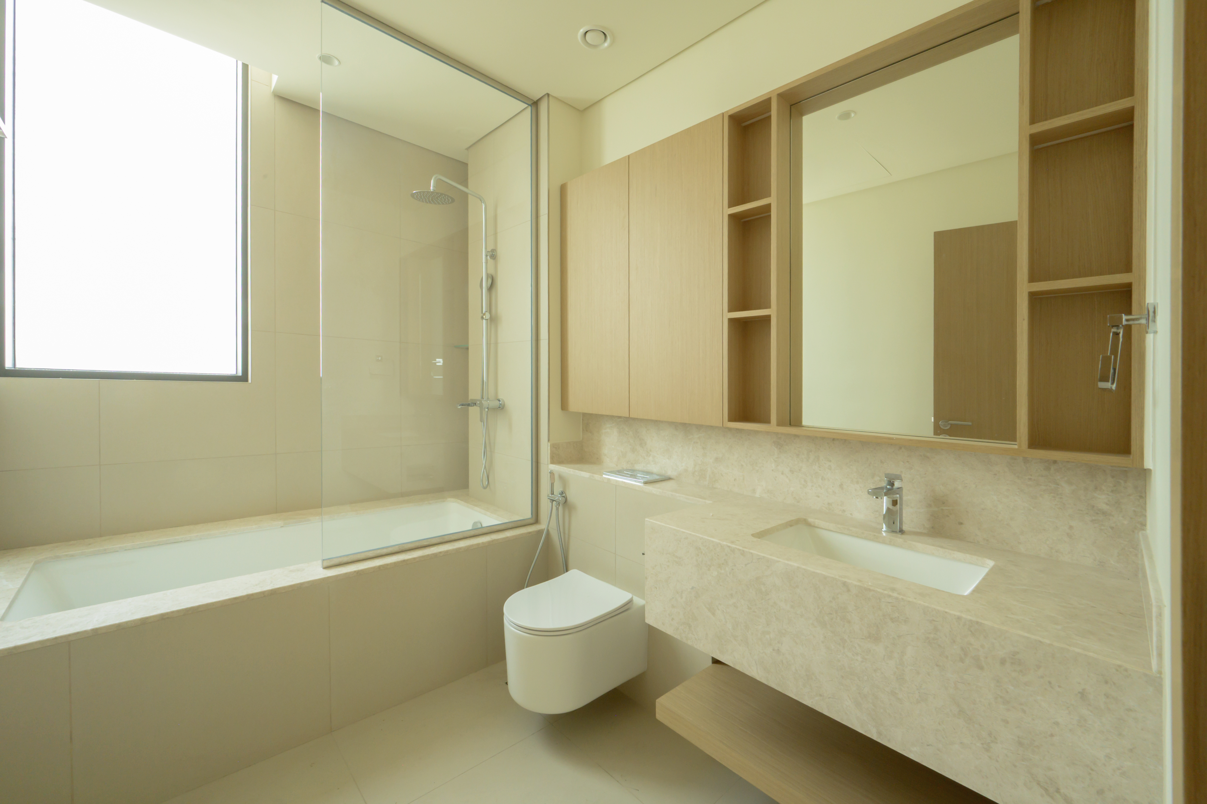 5 Bedrooms Villa in Address Hillcrest