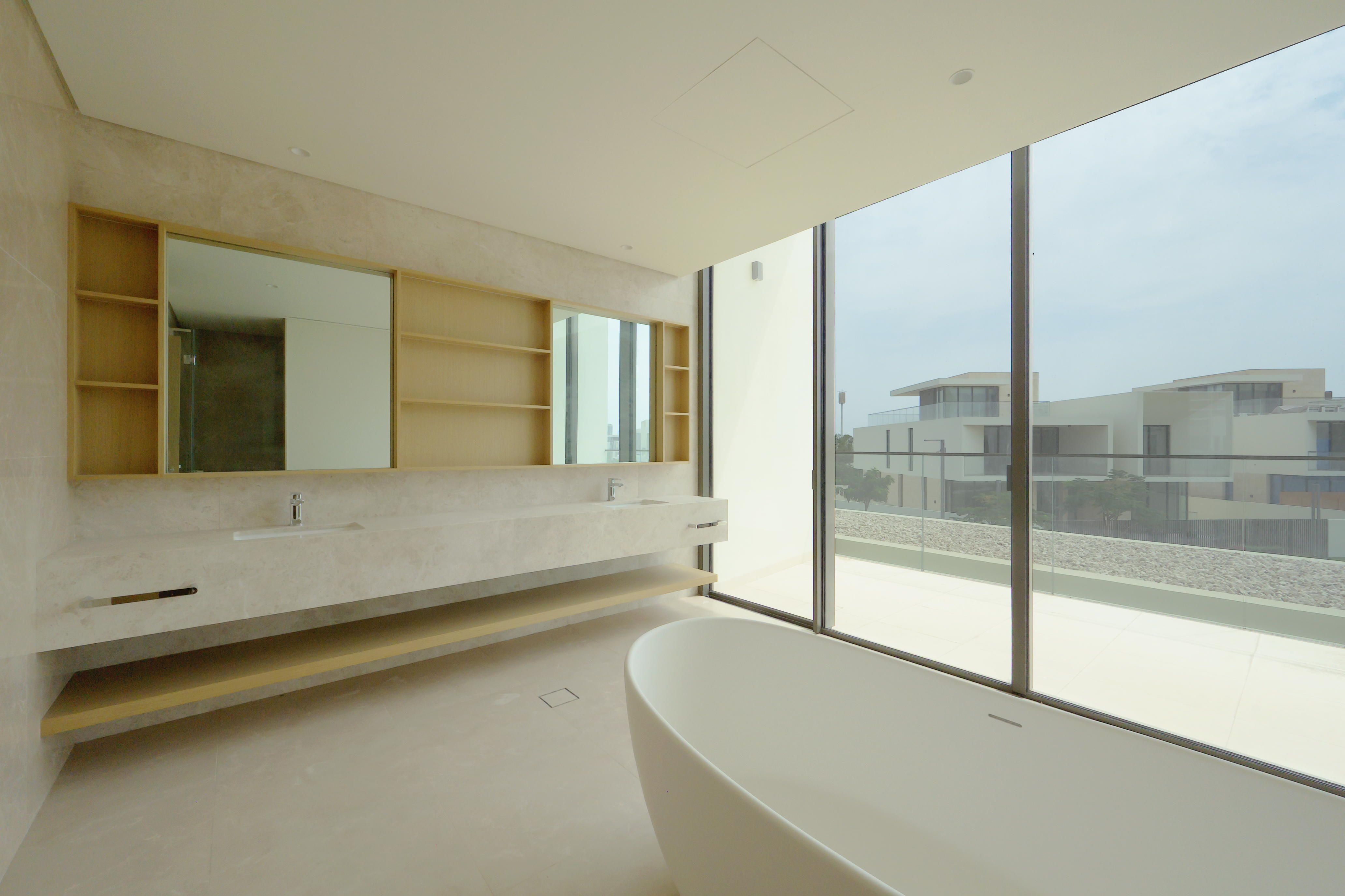 5 Bedrooms Villa in Address Hillcrest