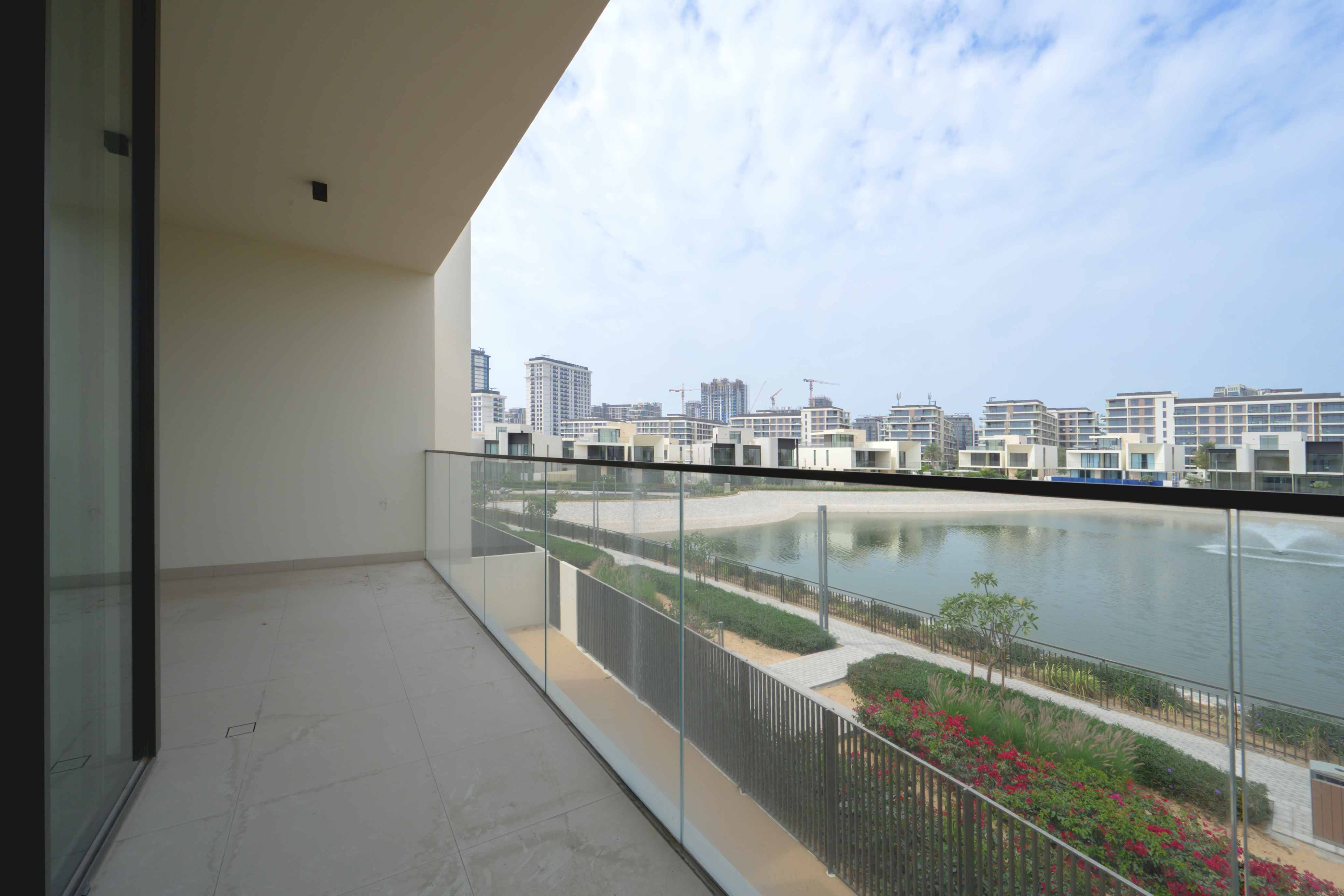 5 Bedrooms Villa in Address Hillcrest